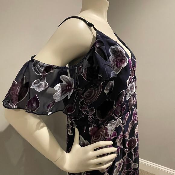 Chelsea28 Burnout Velvet Romantic Floral Dress – Size Large - Picture 6 of 16